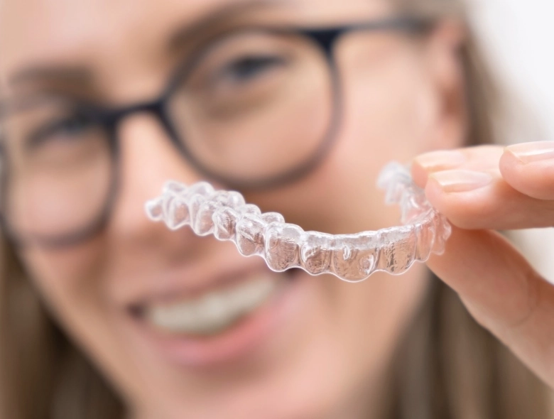 Invisalign kezelésem története – 4. rész