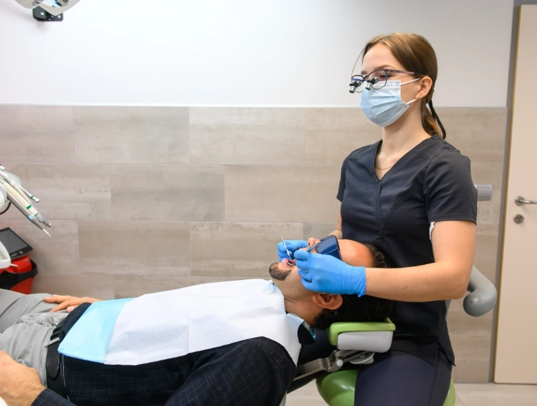 Mennyibe kerül a fogkőeltávolítás?