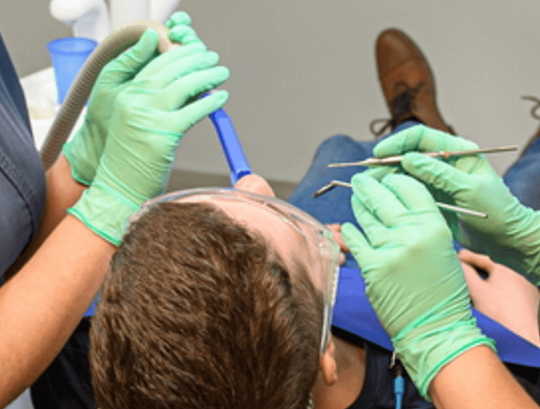 Replacing multiple missing teeth