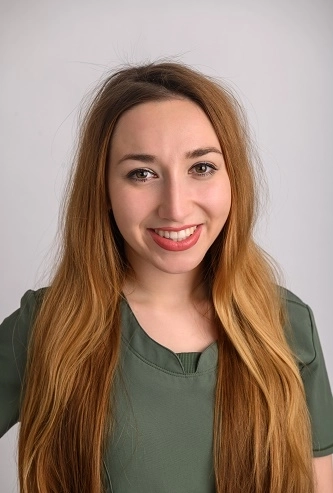 Dr. Eszter Katona
