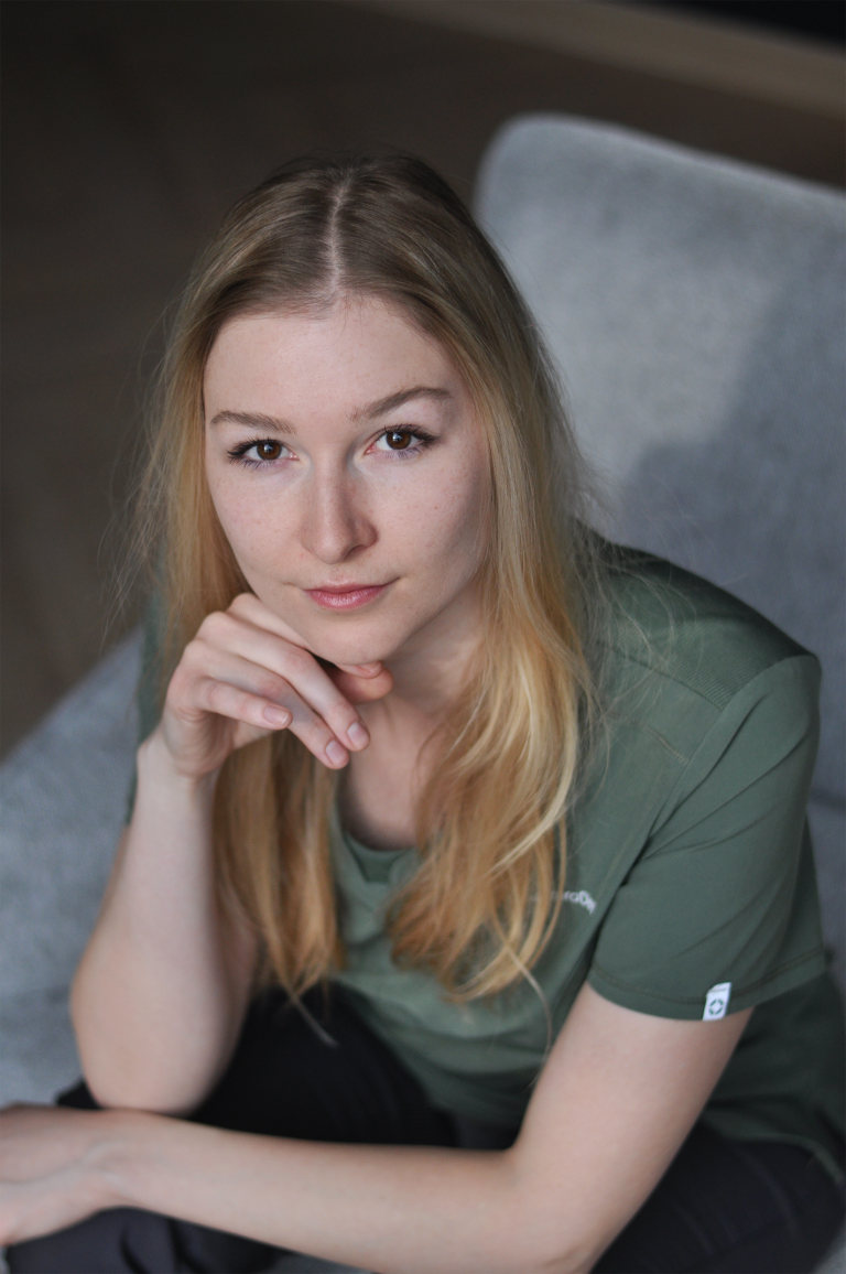 Dr. Jasku Fruzsina